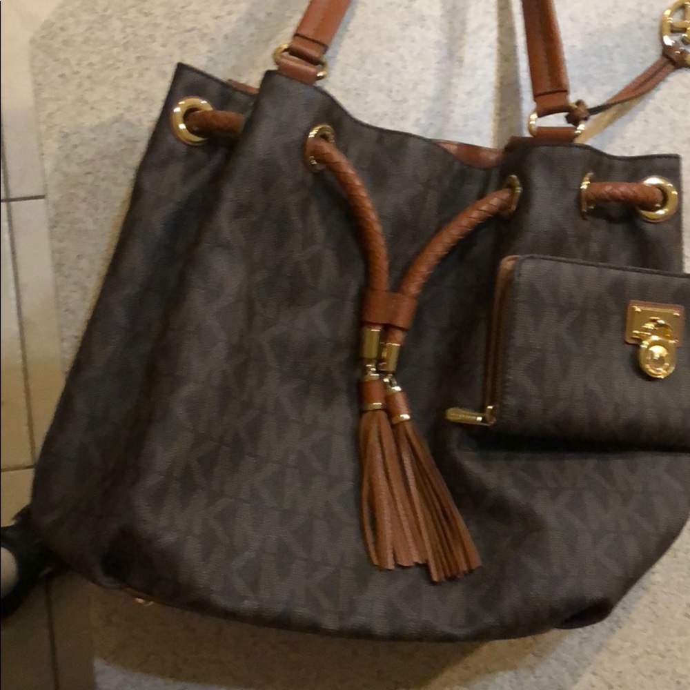 Michael Kors bag and wallet